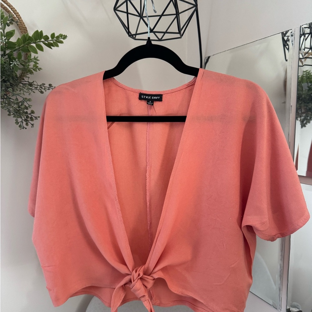 Style Envy Coral Tie-Front Crop Top